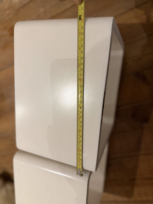 Prateleiras cubo brancas