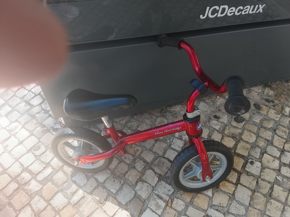 Vende uma bicicleta infantil