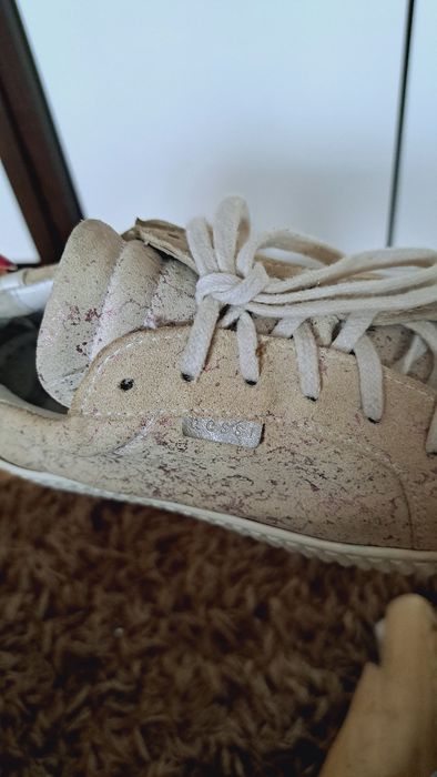 Buty r 40 Nessi beżowe