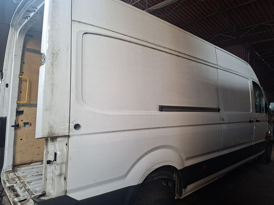 Volkswagen Crafter prawy bok i maks długi 2021 rok