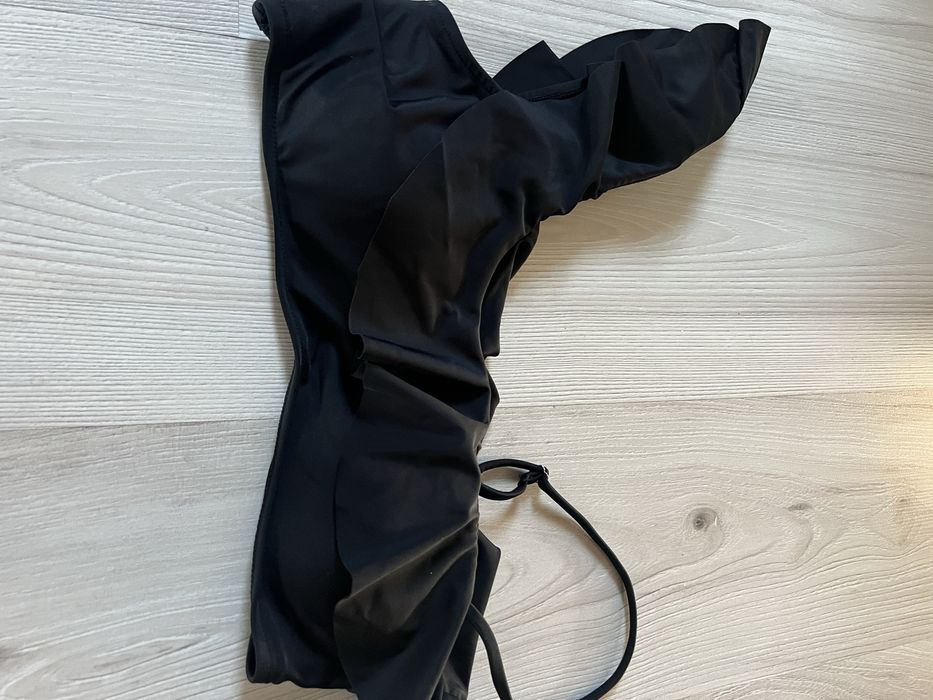 Gora kostiumu /bikini