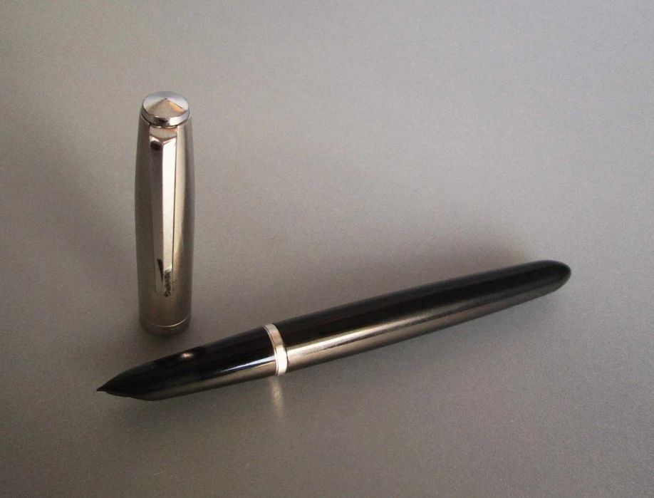 1950's Caneta PARKER 21 MK1 c/tampa LUSTRALOY e Aparo "F" Traço Fino - USA