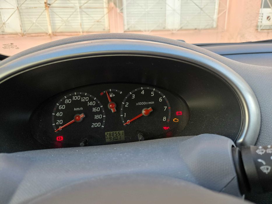 Nissan Micra 2003 — photo 3