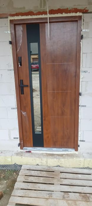 Drzwi zewnętrzne z montażem do Bloku