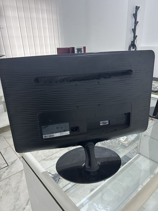 Продам монитор samsung fullhd 22 дюйма, недорого