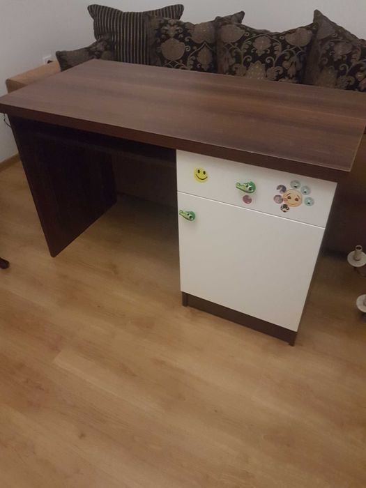 Biurko szkolne pod komputer