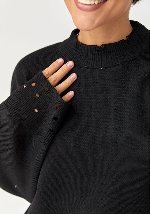 Трикотажний костюм з рваним ефектом