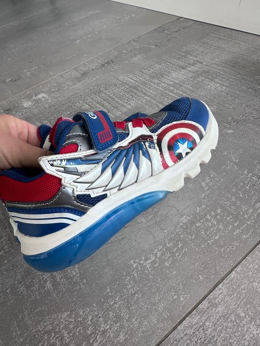 Geox Captain America, 29