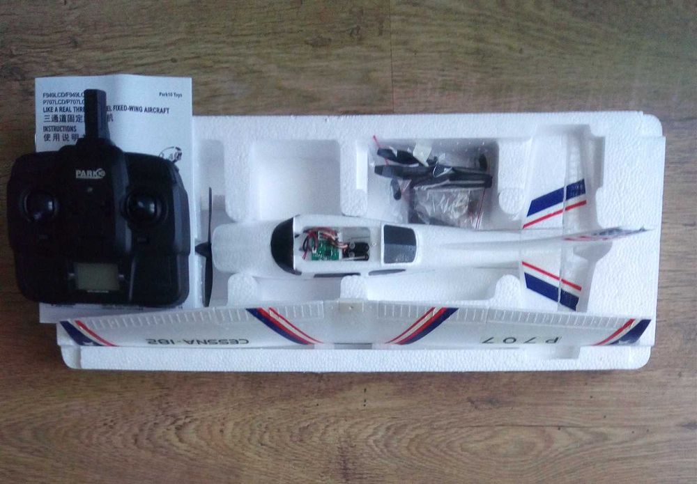 Samolot RC sterowany Cessna P 707 2,4G 3k 50x39