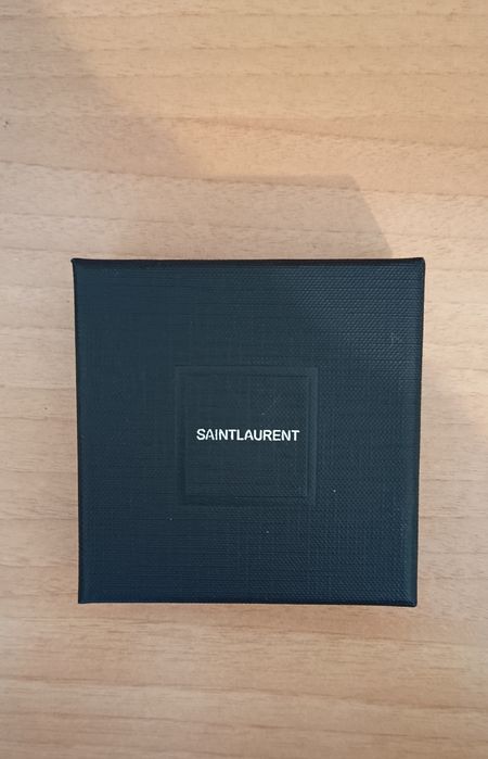 Yves Saint Laurent (YSL)