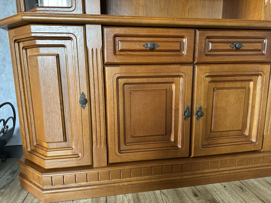 Продам дубовий сервант, стінка, вітрина