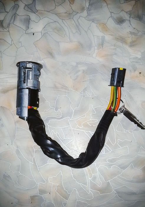 Логан замок зажигания