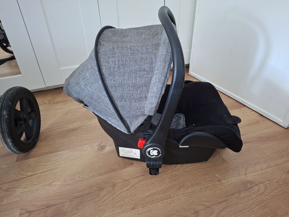 Carrinho bebé passeio em bom estado