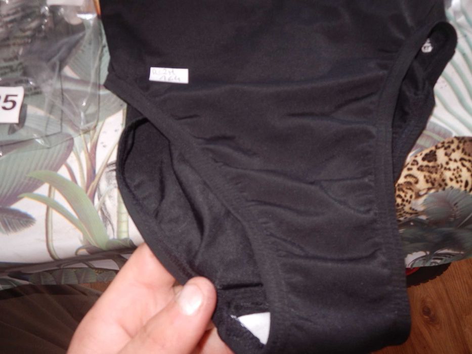 Wyprzedaż->Speedo strój jednoczęściowy rozmiar 164