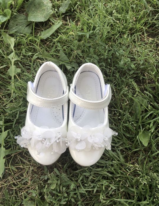 Взуття дитяче.