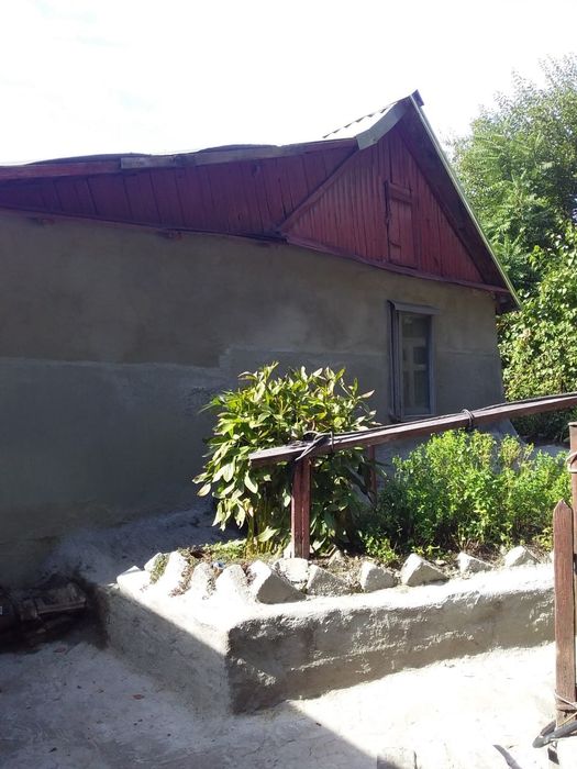 Продам будинок в центрі