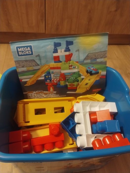 Klocki Mega Bloks Race Car Garage