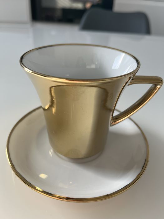 Złota filiżanka Nescafe Gold