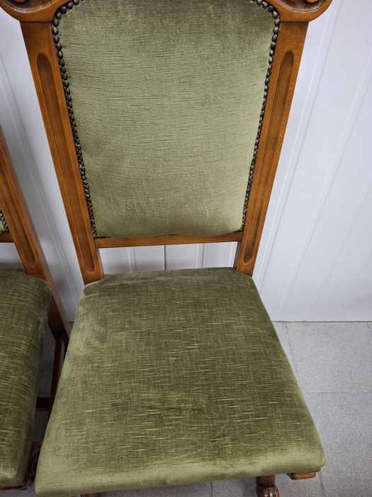 Італянскі крісла  виготовлені з дерева