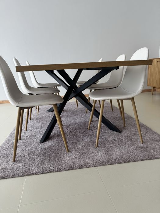 Conjunto mesa com 6 cadeiras