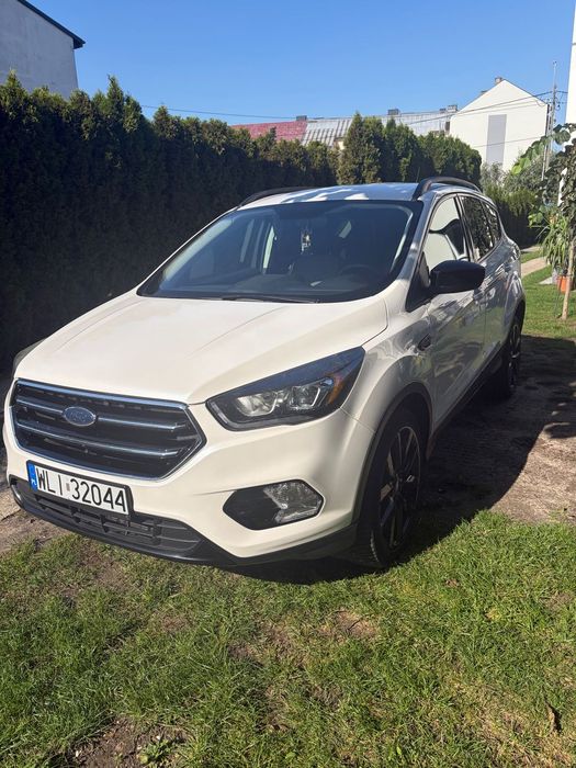 Ford Escape Ford Kuga Escape 2017r 4x4 LPG