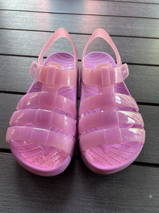 Sandałki dziewczece Crocs C12