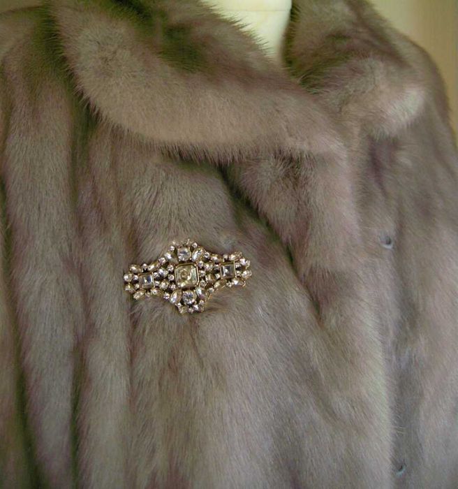 Gucci kryształowa broszka w stylu Vintage Unikat