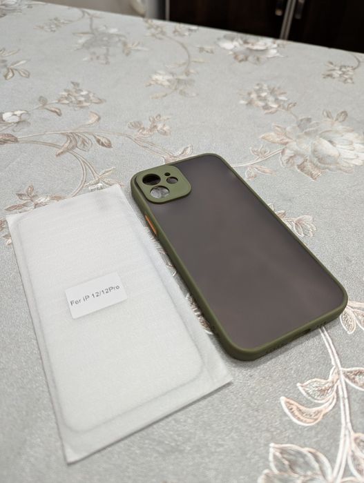 Чохол на iPhone 12 та захисне скло (iPhone 12/12Pro)