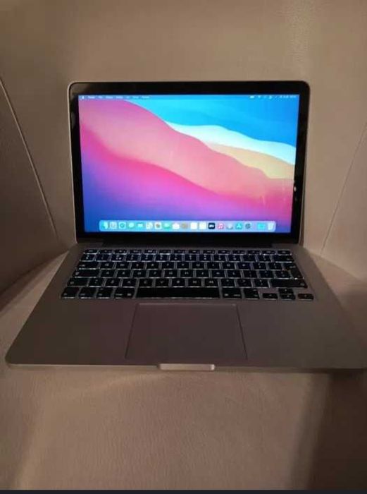 Mac Book Pro i5 256 ghr 16 ram 256 GB
