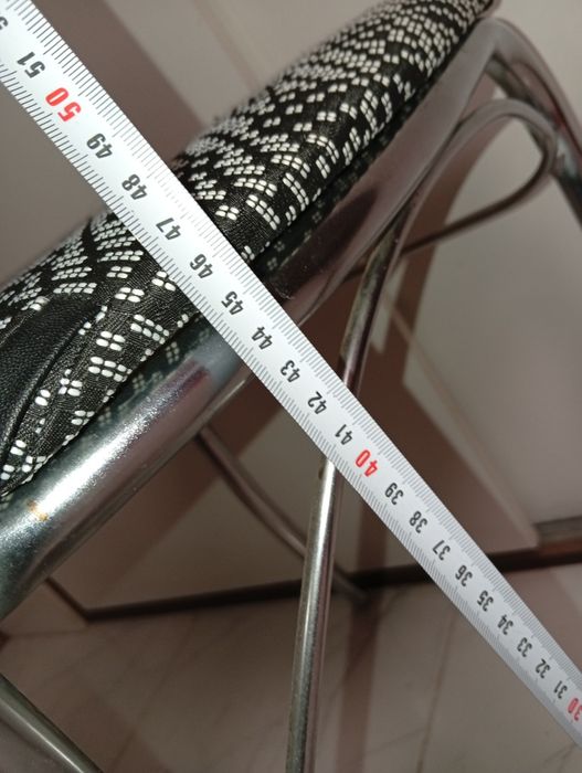 Стілець кухонний на металевому каркасі (хром)