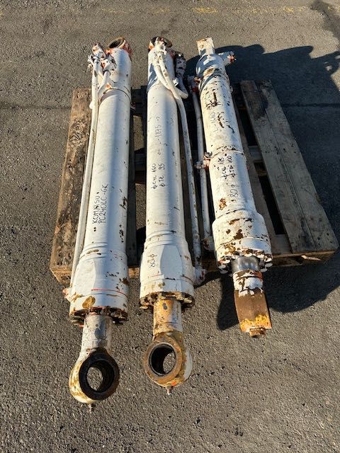 Komatsu pc 240-6 siłowniki 3 szt używane