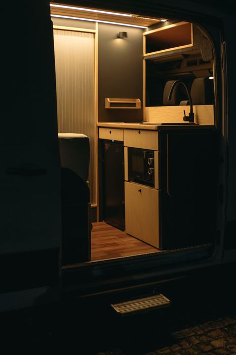 Campervan Autocaravana Ford Transit, autónoma, Conversão a estrear