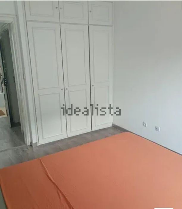 Quarto para casal em Queluz. Aceita criança