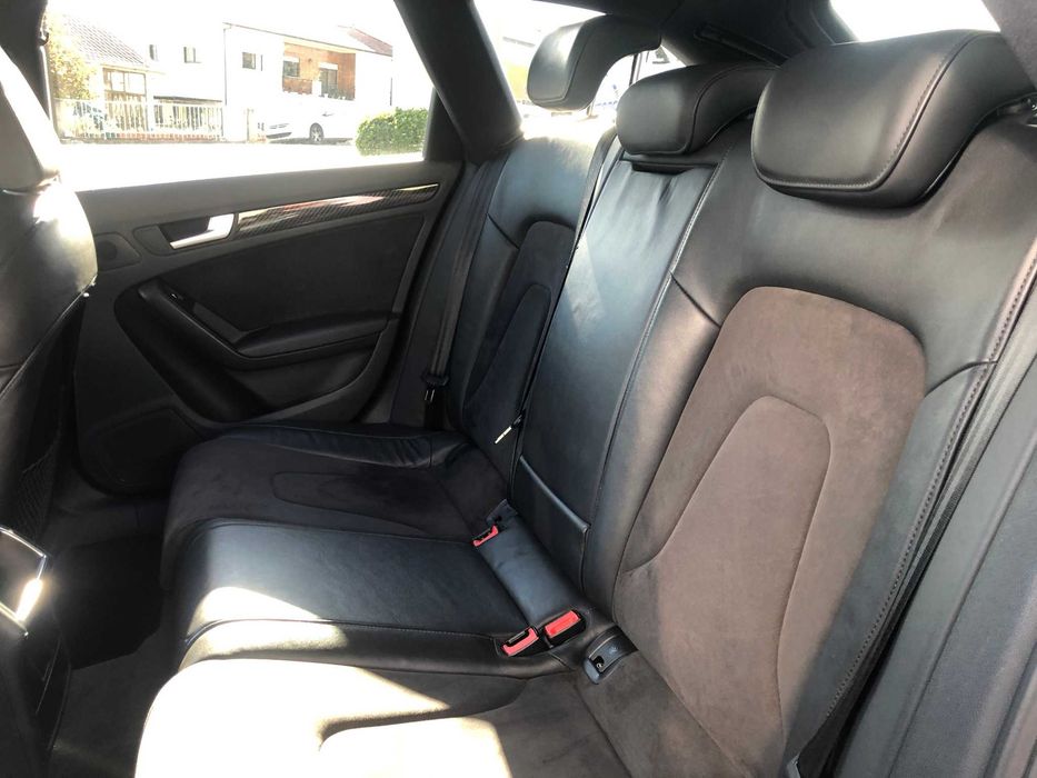 Audi A4 Avant 2.0 TDI S-LINE LOOK RS4