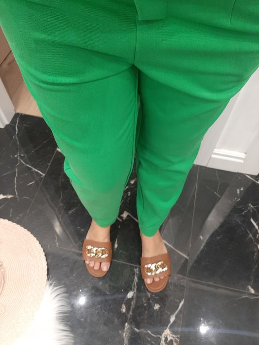 Spodnie eleganckie zielone garniturowe casual basic do pracy proste do