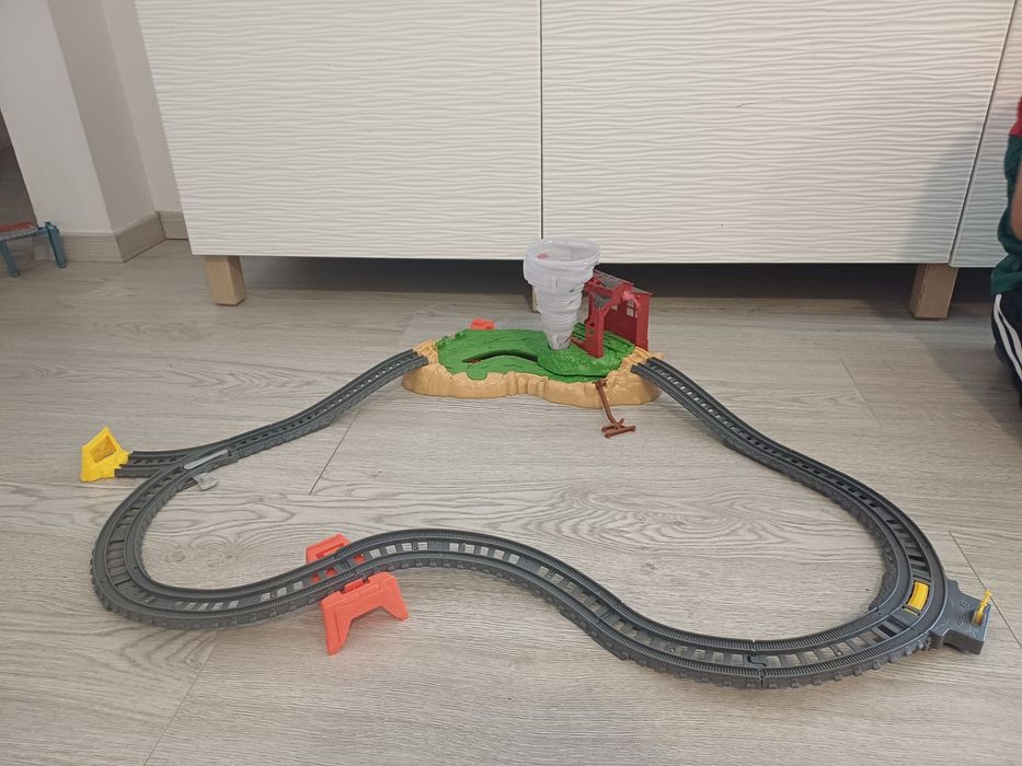 Pista Thomas and Friends - Twisting Tornado