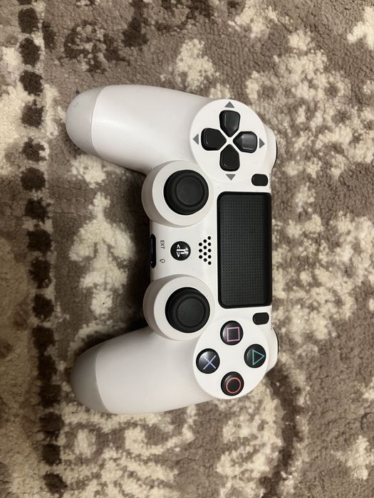 Продам геймпад пс4 оригинал