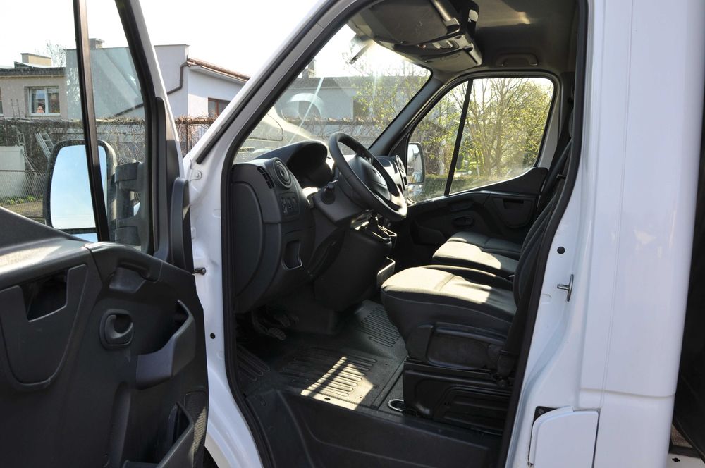 Wynajem/wypożyczalnia - Renault Master - plandeka