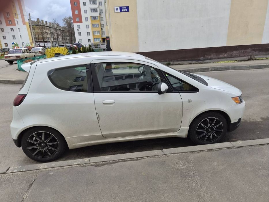Mitsubishi Colt 2012 року