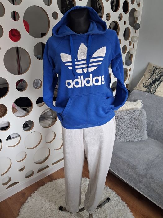 Niebieska bluza adidas