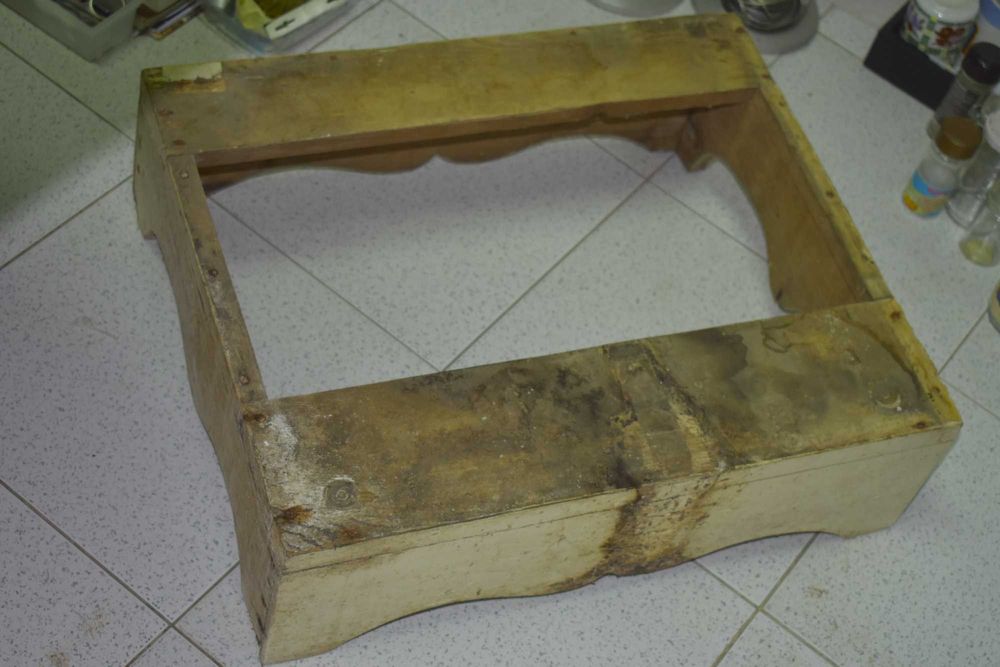 Base de madeira para eletrodoméstico ou móvel