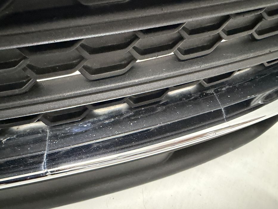 Kratka Zderzaka Prawy Przód VOLVO XC90 16-19r. CHROM