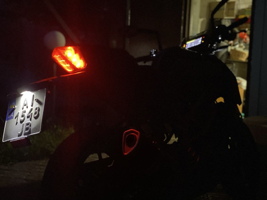 Ktm duke 390 2023 (husqvarna)