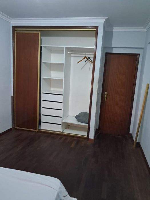 Quarto para arrendar