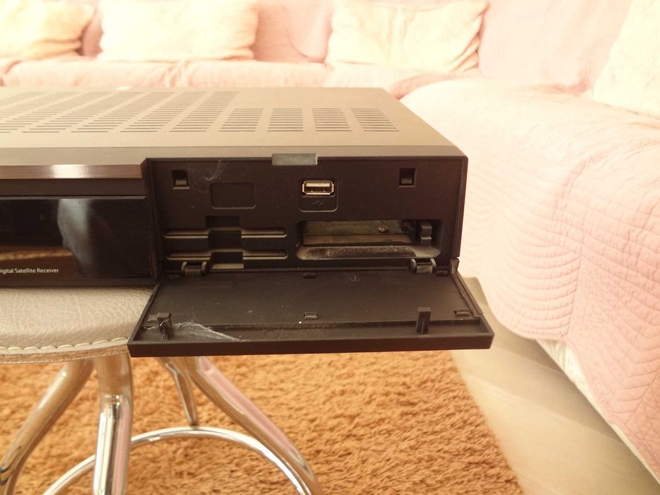 Спутниковый тюнер Openbox