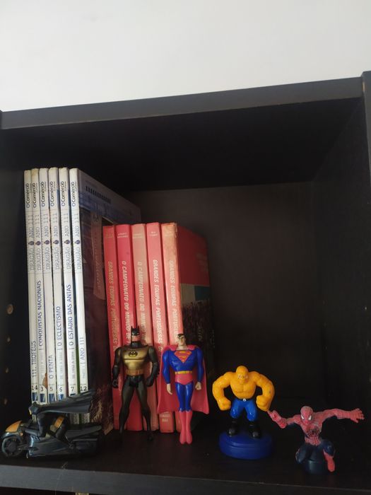 Figuras Marvel e DC comicsbo outras