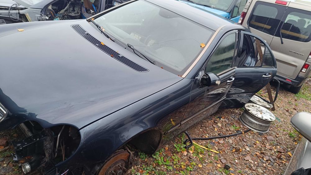 Mercedes E-klasa W211 Cały na części