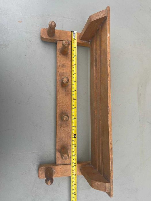 Вешалка деревянная