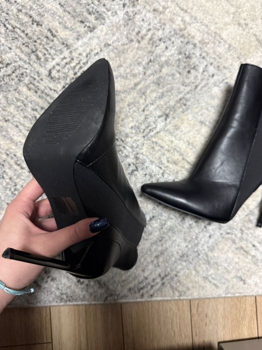 Buty damskie na obcasie