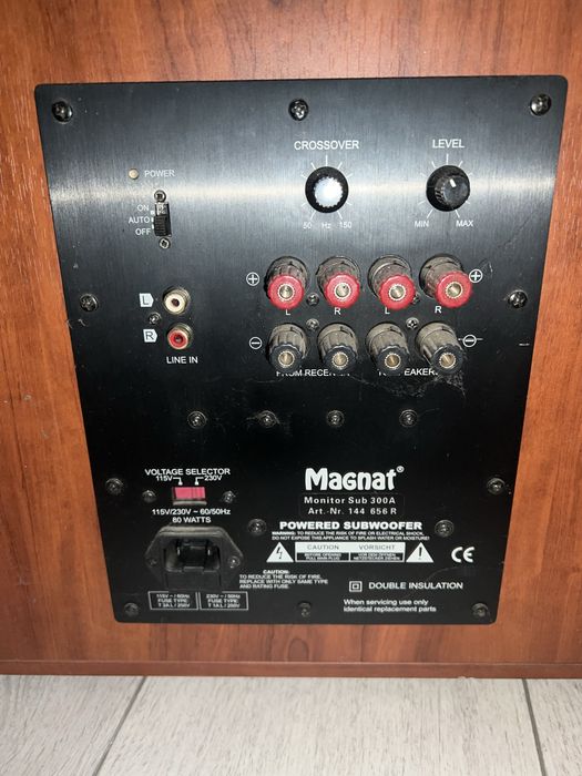 Zestaw glosnikow z odtwarzaczem YAMAHA + subwoofer  magnat